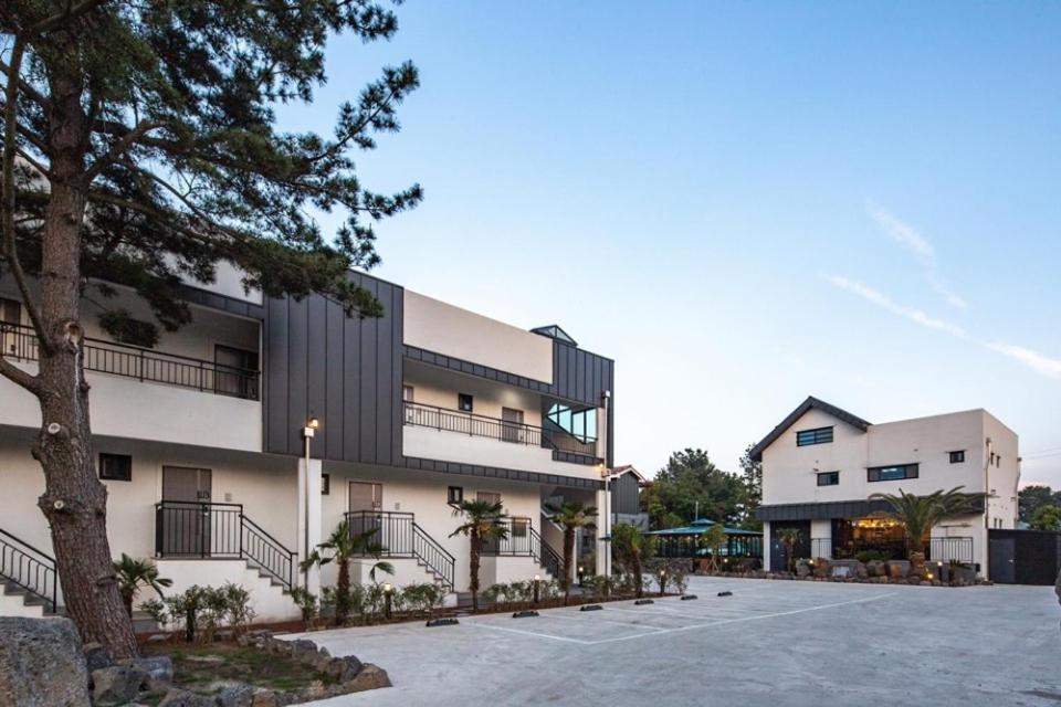Jeju Abientot Villa Seogwipo Ngoại thất bức ảnh